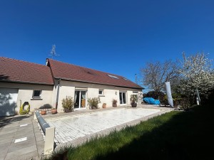A VENDRE BELLEFOND (5 mn DIJON EST) maison de 160 m2 habitab