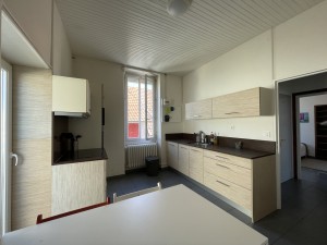 A VENDRE APPARTEMENT TYPE 6 DIJON MONTMUZARD 
