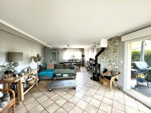 À VENDRE DIJON SAINT-APOLLINAIRE, MAISON TYPE 6 DE 150M2.
