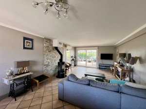 À VENDRE DIJON SAINT-APOLLINAIRE, MAISON TYPE 6 DE 150M2.