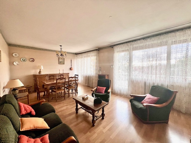 À VENDRE BEAUNE APPARTEMENT T5 DE 92m2