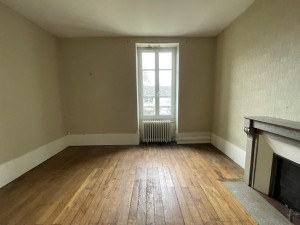 A VENDRE TYPE 3 A RENOVER  NUITS ST GEORGES 