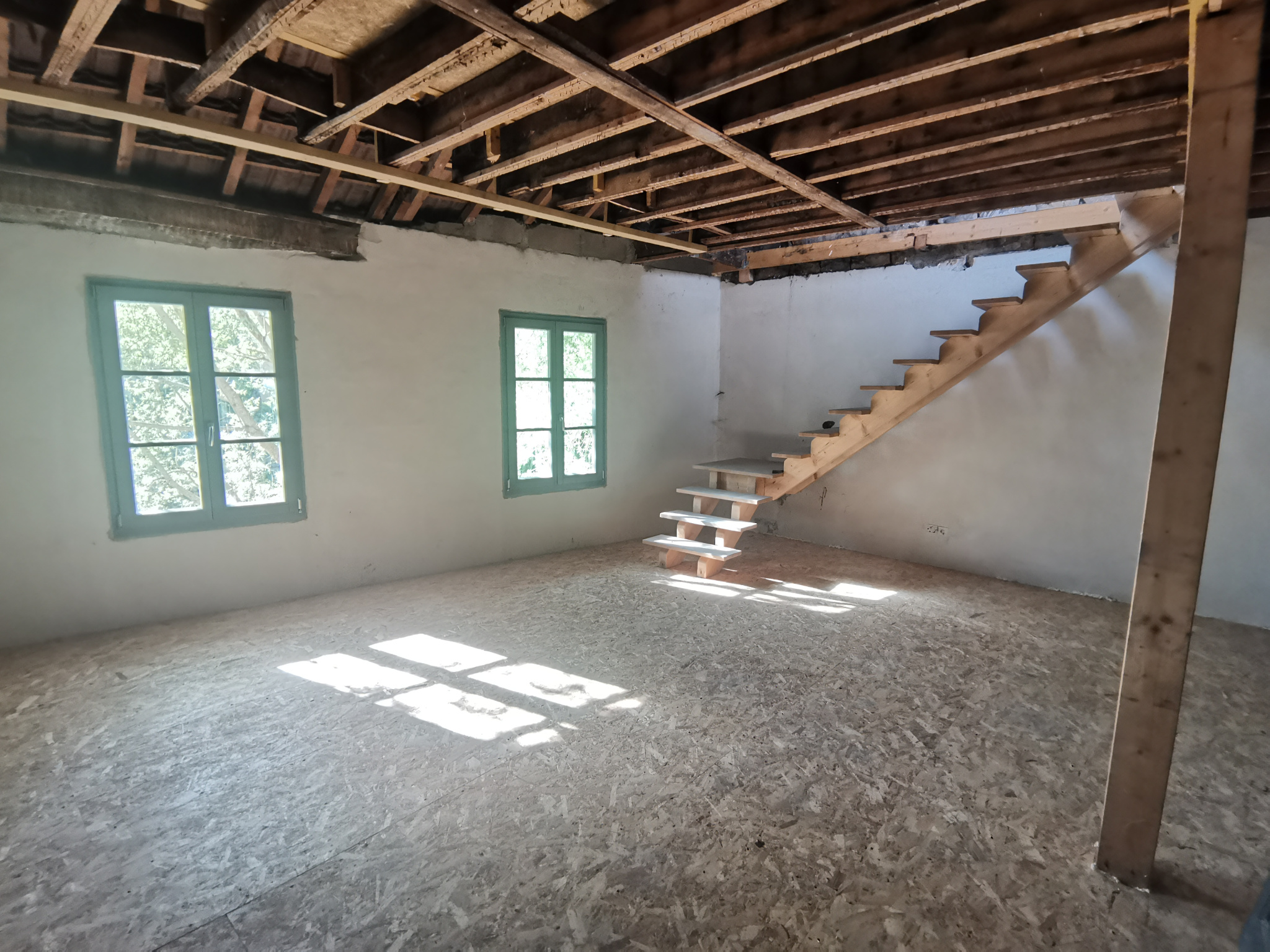 A VENDRE - DIJON Cité de la Gastronomie - Plateau en duplex 
