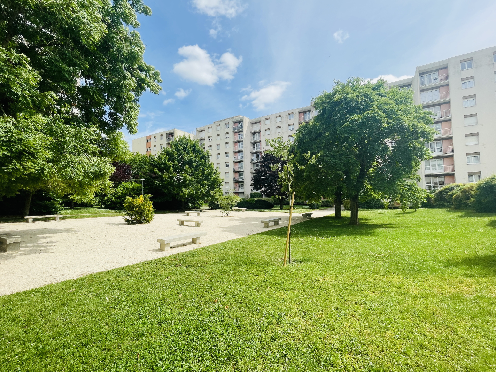 A VENDRE APPARTEMENT TYPE 2 DIJON UNIVERSITE 