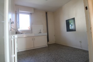 A VENDRE GRAND TYPE 3 CENTRE VILLE LONGVIC