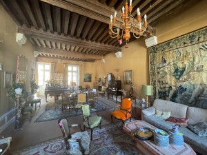 A VENDRE HOTEL PARTICULIER DIJON PLACE BOSSUET 