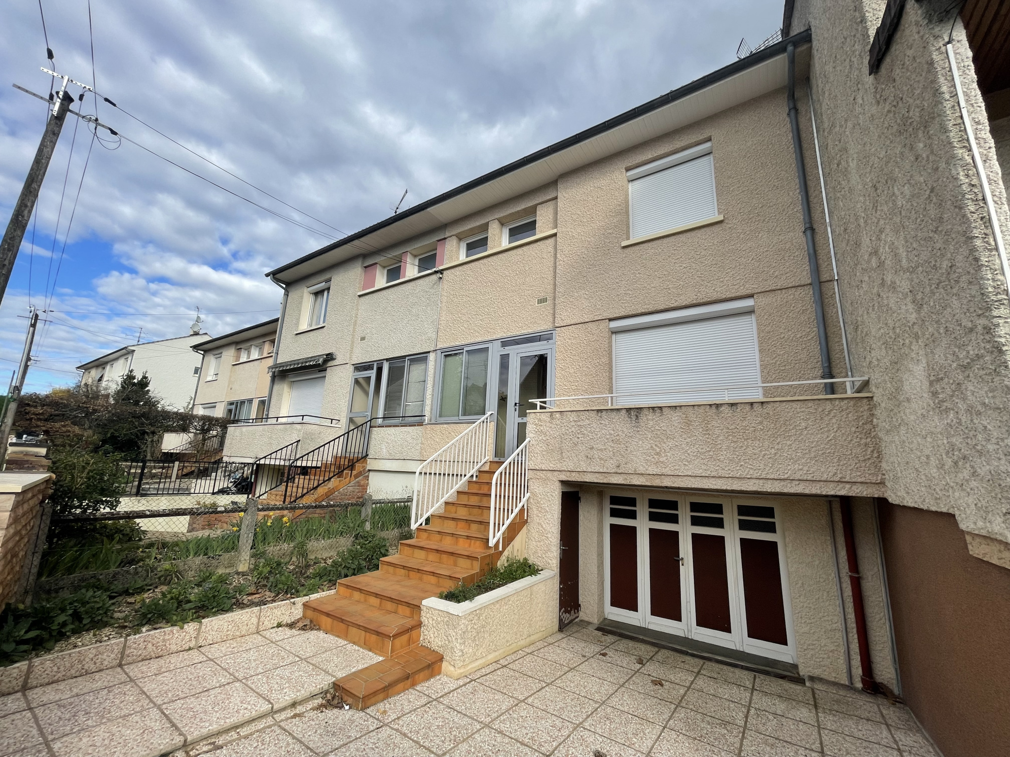 A vendre à Neuilly-Crimolois Maison jumelée de 90m2