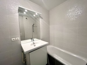APPARTEMENT T2 EN REZ DE JARDIN - FONTAINE-LES-DIJON 