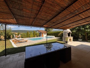 A VENDRE JOLIE MAISON TYPE 5 MESSANGES 10MN  HAUTES COTES DE