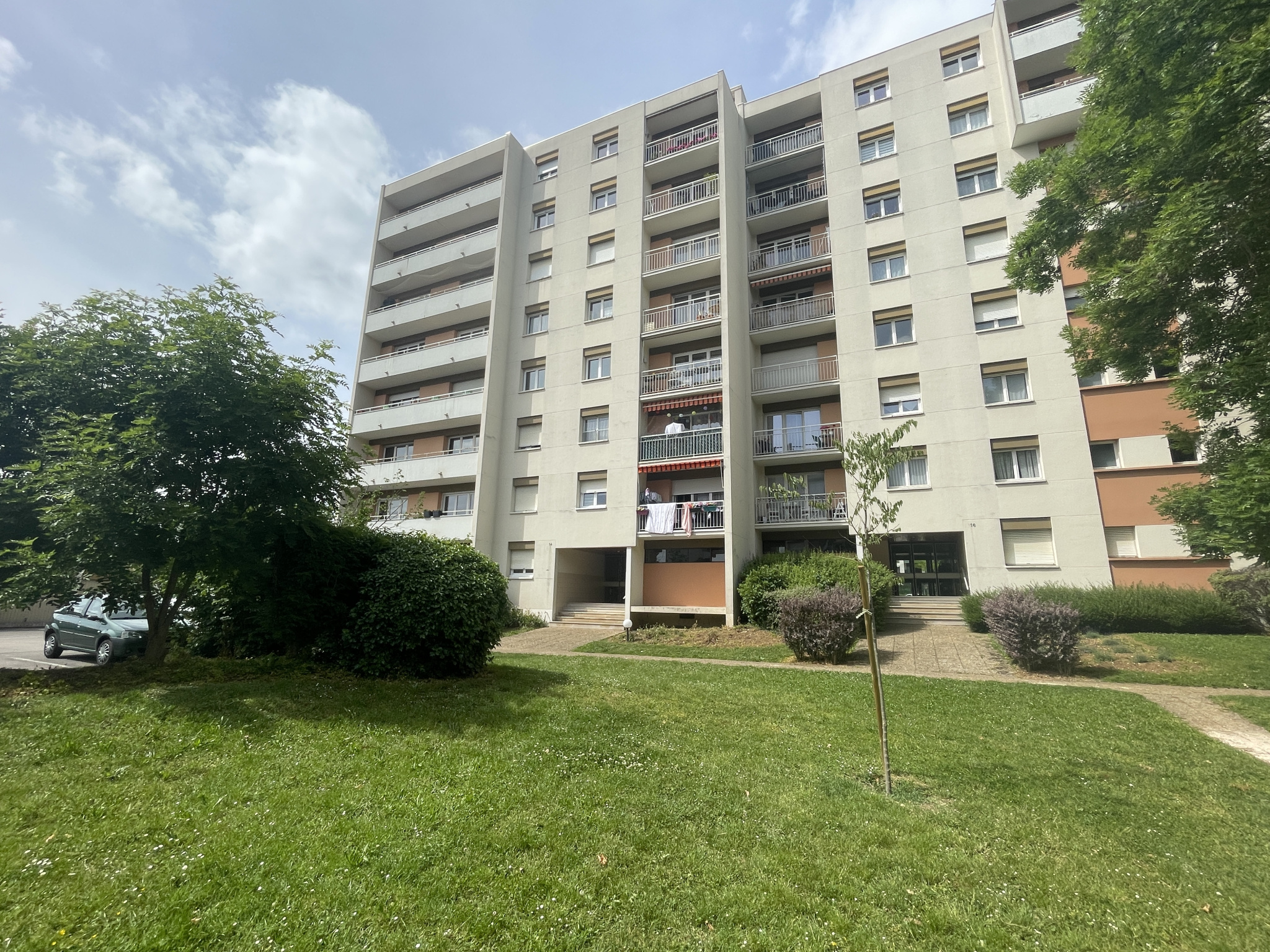 A VENDRE APPARTEMENT TYPE 2 DIJON UNIVERSITES AVEC GARAGE