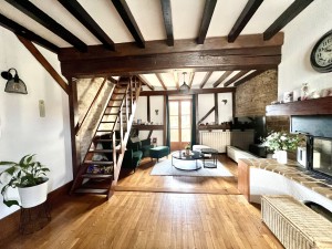 A VENDRE CORPEAU (PROX BEAUNE) MAISON 7 PIÈCES