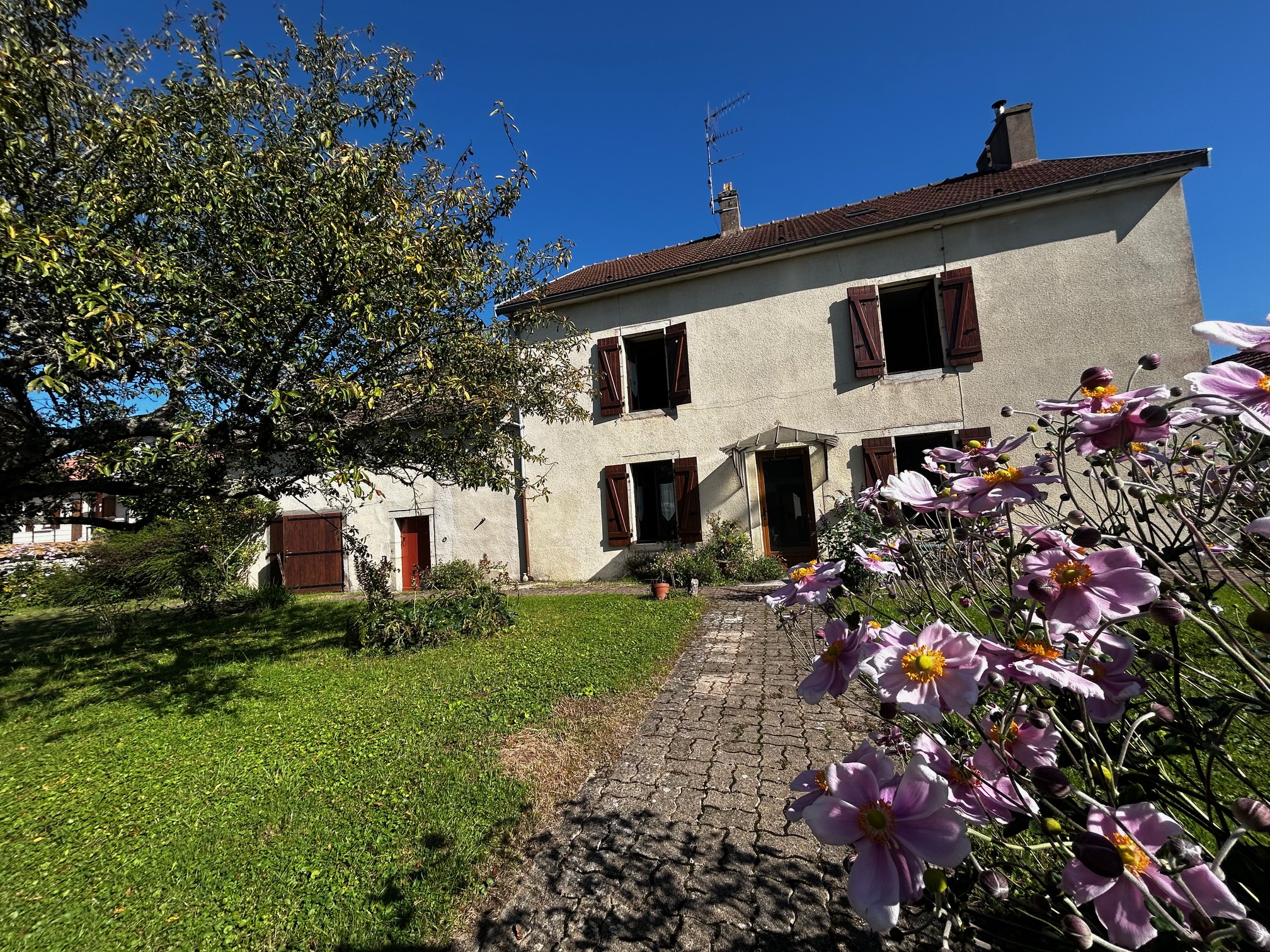 A VENDRE SAINT JULIEN Coeur de Village (10 mn DIJON Nord) Ma