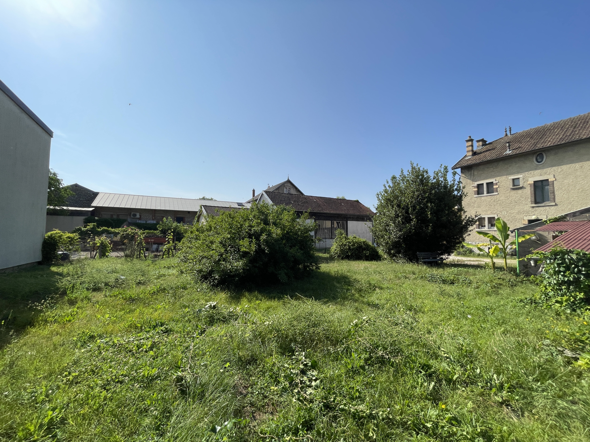 A VENDRE TERRAIN A BATIR  A NUITS SAINT GEORGES  RUE HENRI C