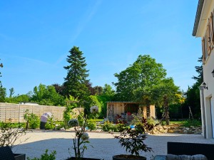 A VENDRE à ETEVAUX 25MN DIJON EST,  propriété comprenant anc