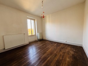 APPARTEMENT TYPE 4 DE 85 M2 A NUITS SAINT GEORGES RUE  HENRI