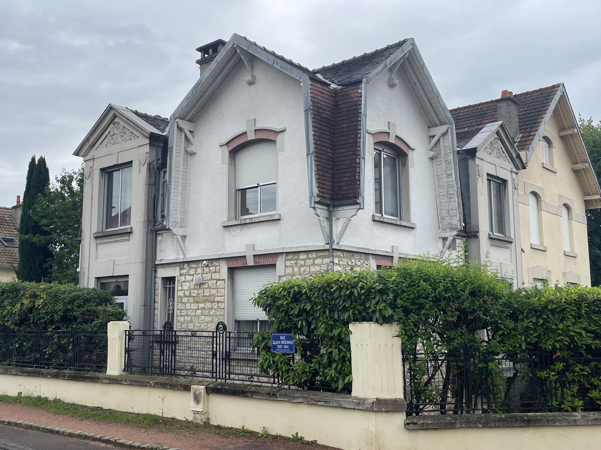 A VENDRE MAISON ARTS DECO DE TYPE 7 DIJON MONTCHAPET