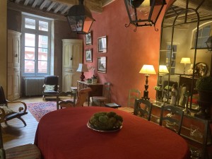 A VENDRE MAISON DE PRESTIGE CENTRE VILLE HISTORIQUE D'AUTUN.