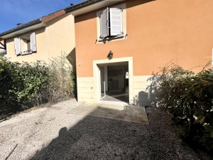 APPARTEMENT T2 EN REZ DE JARDIN - FONTAINE-LES-DIJON