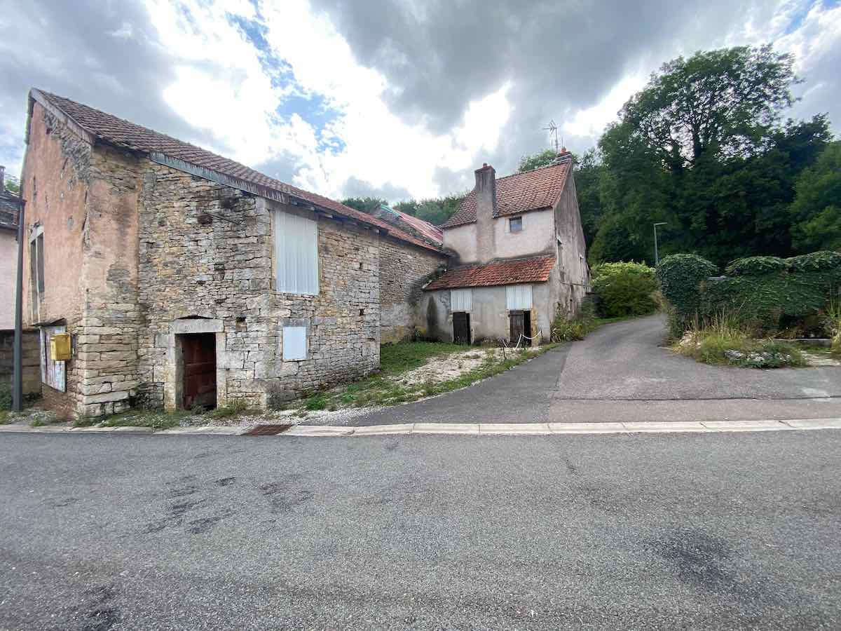 A VENDRE MAISON 64M2 A DETAIN ET BRUANT (HAUTES-CÔTES DE NUI