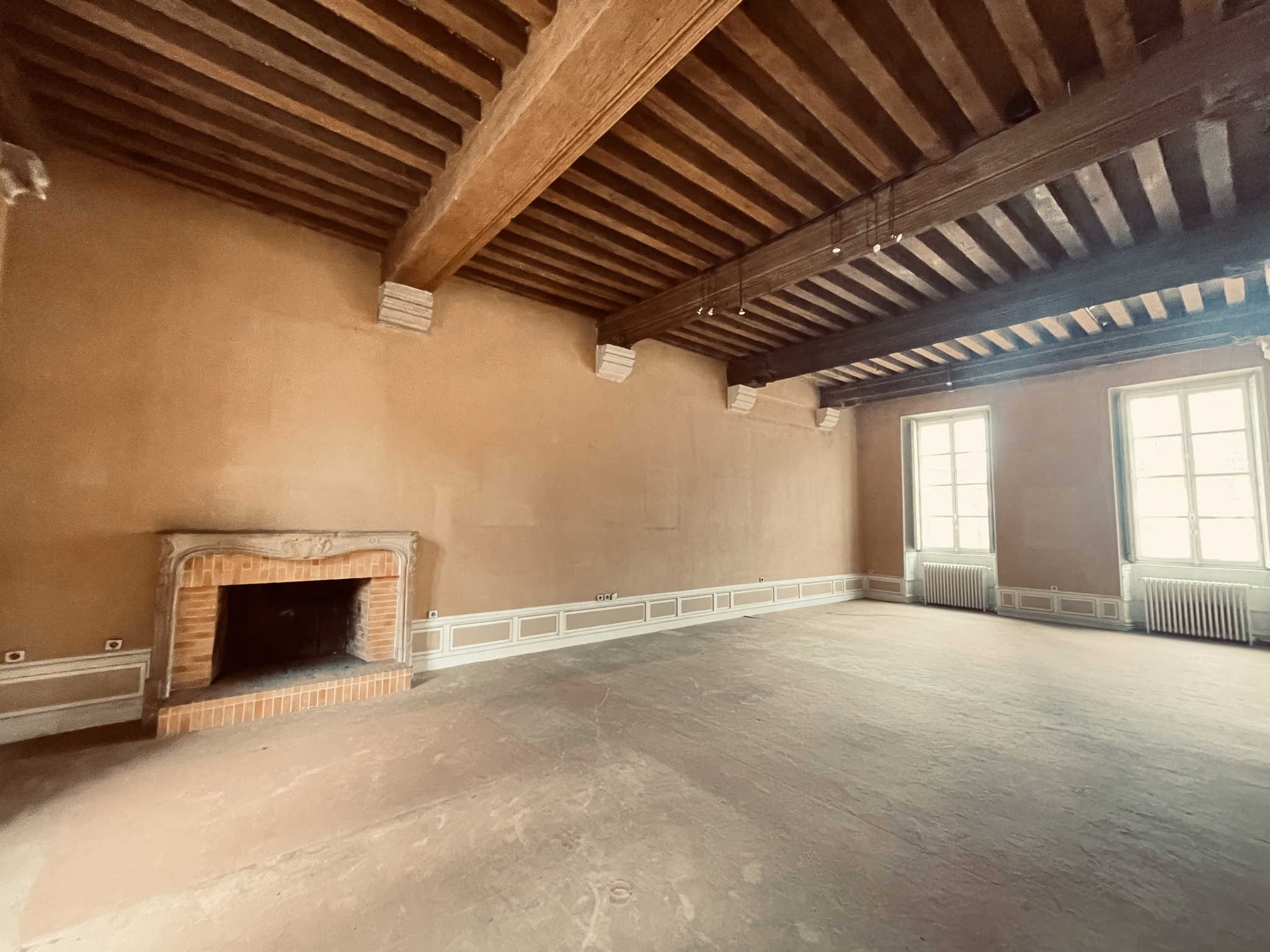 A VENDRE APPARTEMENT TYPE 6 DANS HOTEL PARTICULIER DIJON PLA