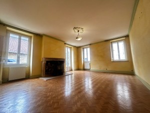 A VENDRE charmante maison de village à Chevannes HAUTES COTE