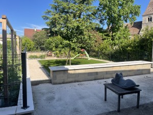 A VENDRE à VILLEBICHOT belle maison de village sur deux nive