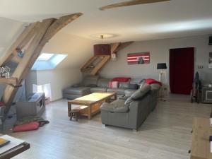 A VENDRE à VILLEBICHOT belle maison de village sur deux nive