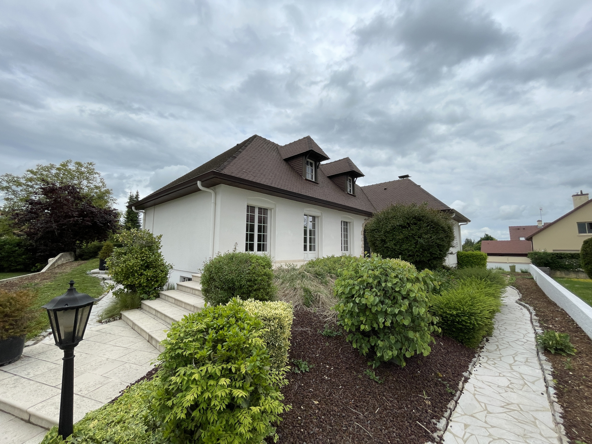 MAISON A VENDRE TYPE 7 SAINT APOLLINAIRE