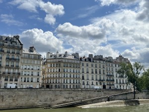 A VENDRE PARIS (75004) ILE SAINT-LOUIS T1 19 M2