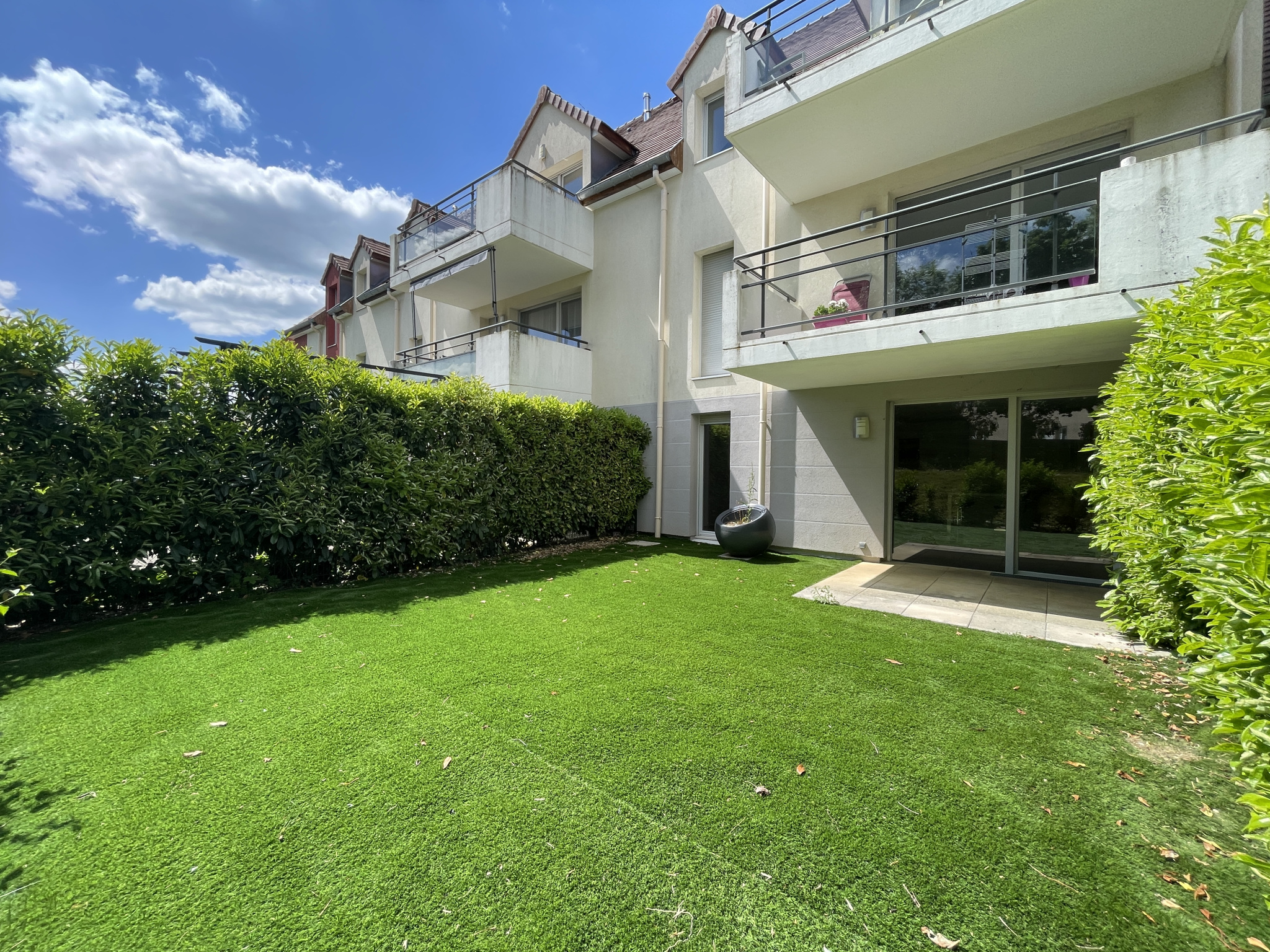 A VENDRE TYPE 2 AVEC JARDIN  DIJON MONTAGNE STE ANNE 