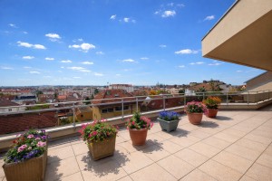 A VENDRE APPARTEMENT TYPE 5 AVEC TERRASSE DIJON MONTCHAPET 