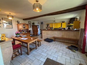 A VENDRE GEVREY CHAMBERTIN (15 KMS Dijon Sud Cote des Vins -