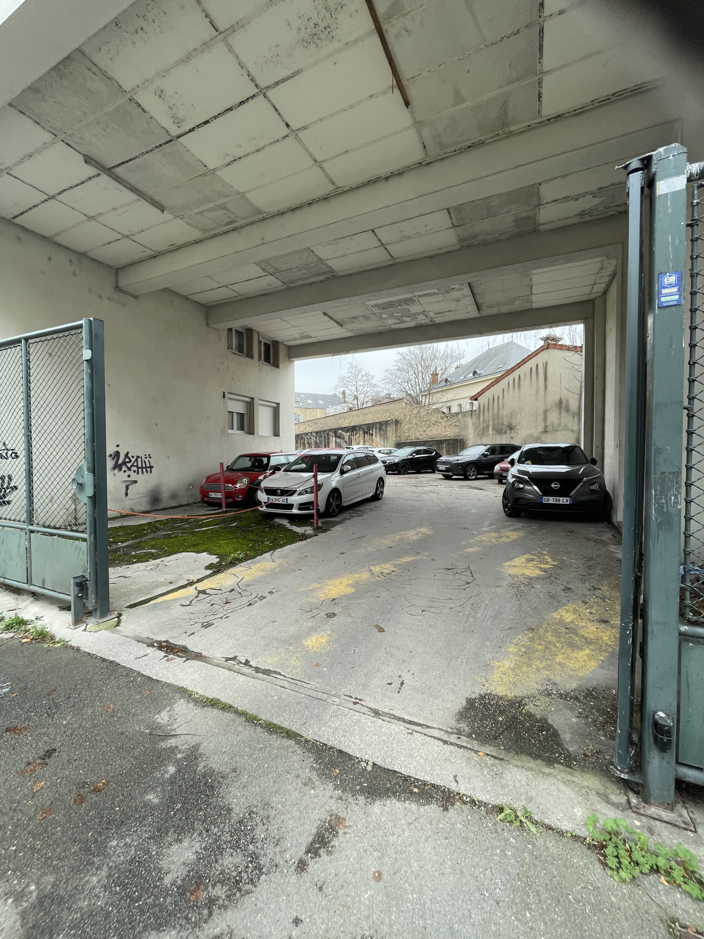 A VENDRE LOT 32 PLACES DE PARKING DIJON RUE BERLIER