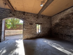 A VENDRE BÂTIMENT ANCIEN A RENOVER BEAUNE CENTRE