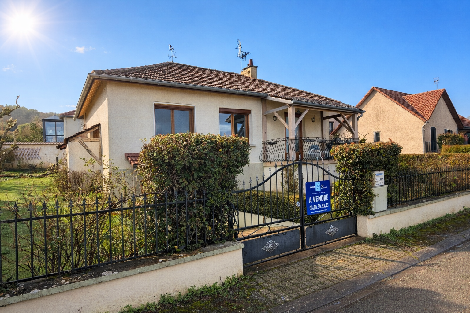 A VENDRE COUCHEY (15 mn DIJON SUD Côte des Vins) maison indé