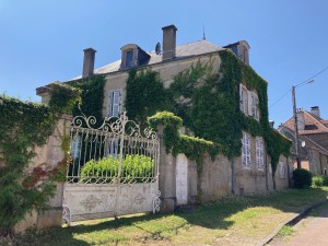 A VENDRE PROPRIETE DE 211M2 à IVRY EN MONTAGNE VAL-MONT ( 25