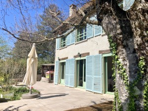 A VENDRE MAISON T6 180M2 BEAUNE (21200)