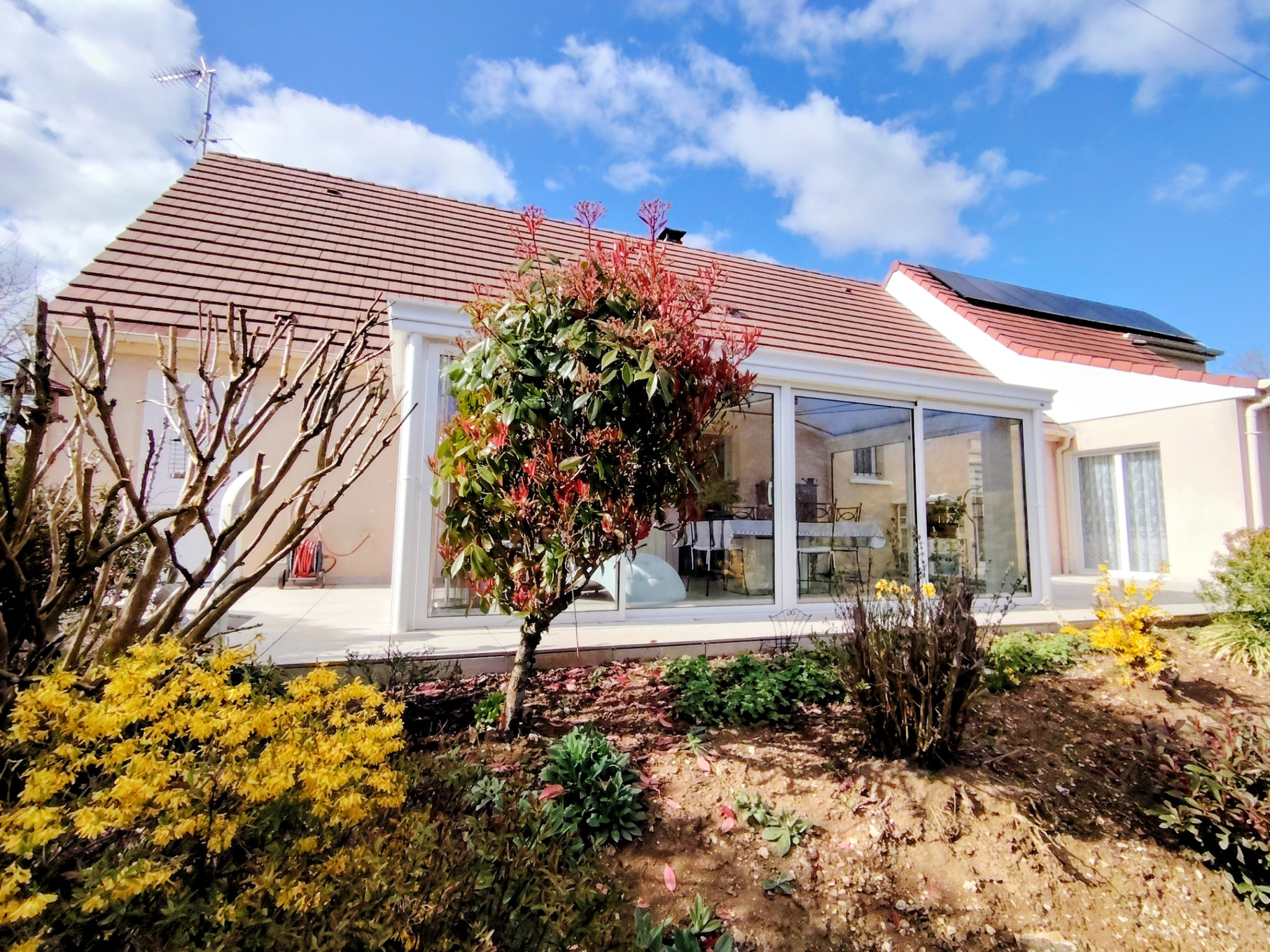 A VENDRE - BINGES 20 min DIJON Est - Maison  lumineuse de 14