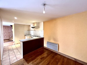 A VENDRE BEAUNE HYPER CENTRE MAISON DE 70M2