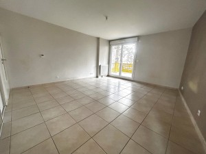 A vendre studio 35 m2 avec balcon terrasse DIJON proximité W