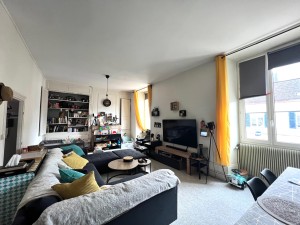 A VENDRE AUXONNE LOCAL COMMERCIAL AVEC APPARTEMENT