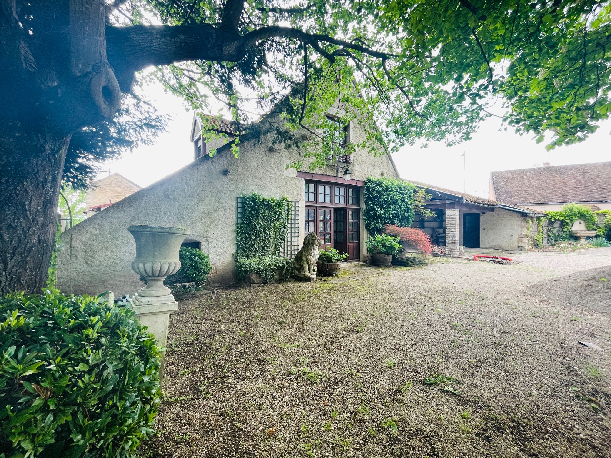 A VENDRE MAISON TYPE 5 BEAUNE 
