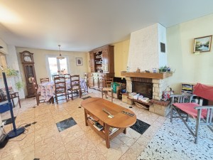 A VENDRE SAINT APOLLINAIRE (Au calme dans impasse) maison de