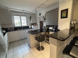 A VENDRE DIJON 'Perrières' (Proximité Gare et centre ville),