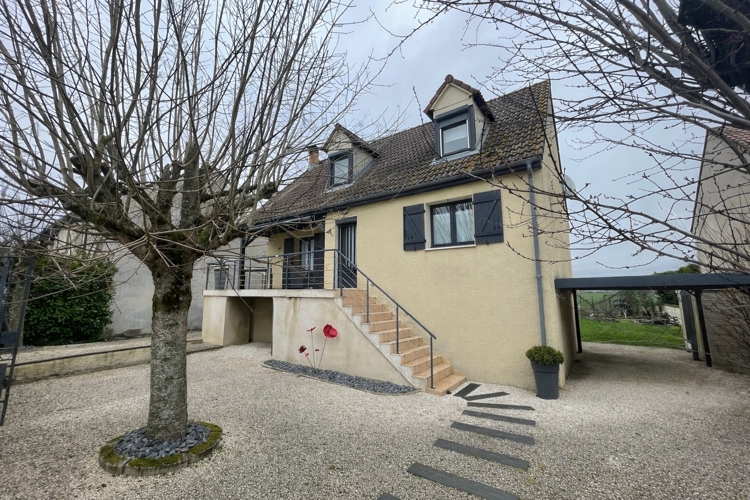  A VENDRE  à MARLIENS proximité de Genlis (20 km au sud-est 