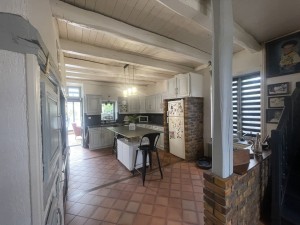 A vendre belle maison en pierres à Savigny-le-Sec. Un vérita