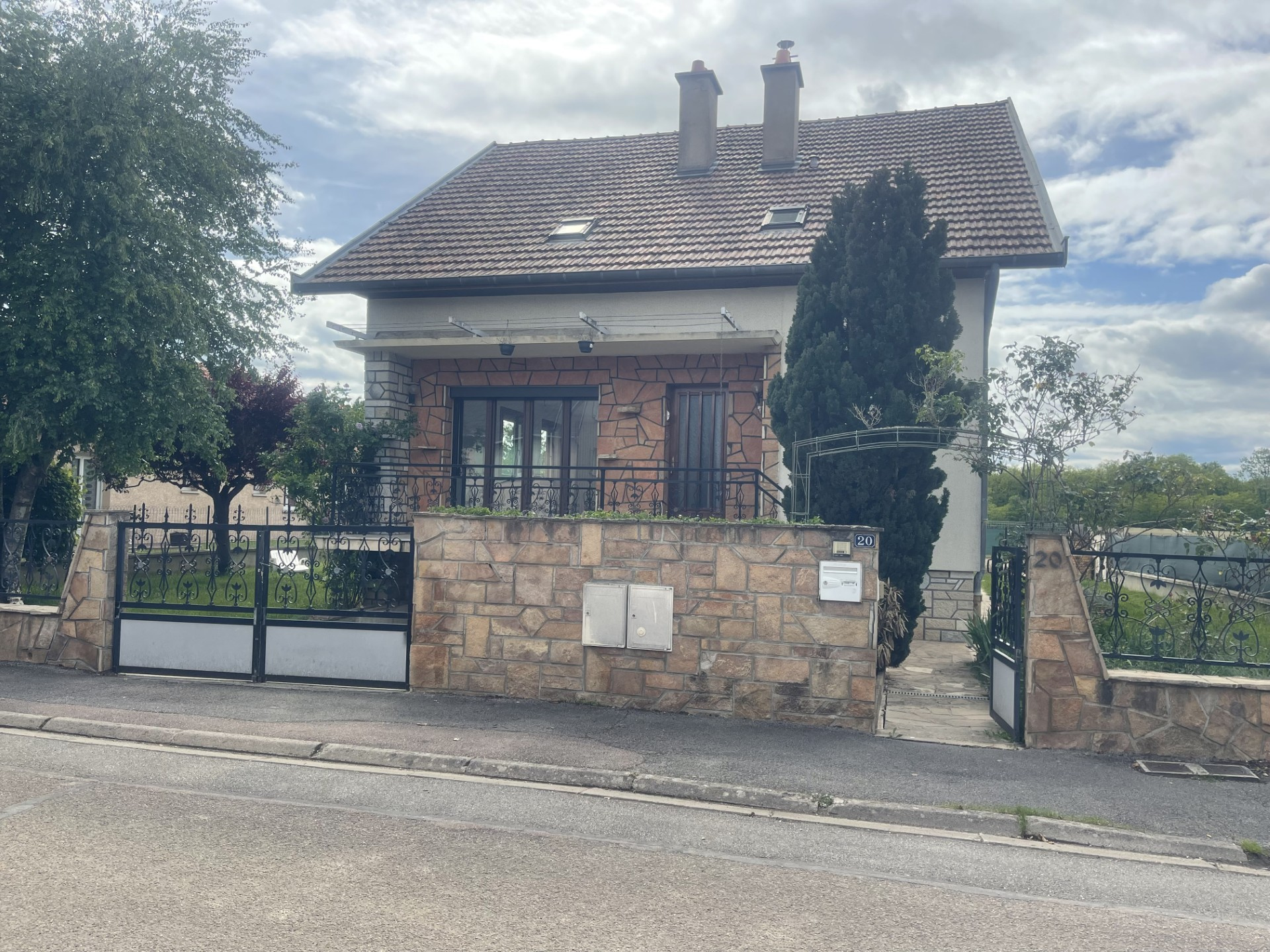 A vendre maison à Neuilly-Crimolois (5 mn Dijon SE) (proc