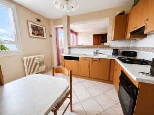 A VENDRE à DIJON Prox 'Les Allées du Parc', appartement type