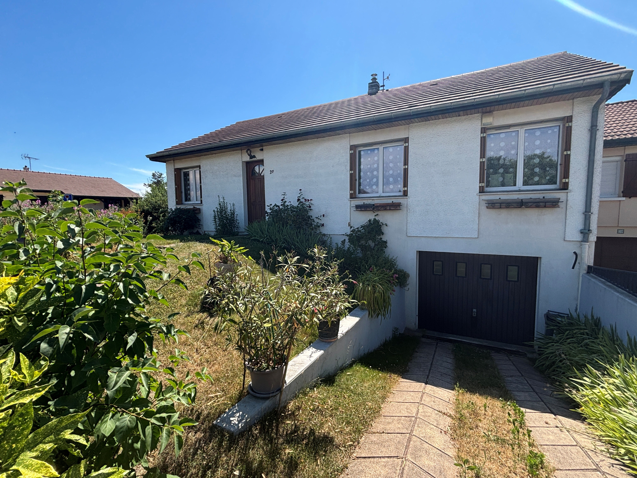 A VENDRE QUETIGNY (5 mn DIJON EST - Divia - tram) maison de 