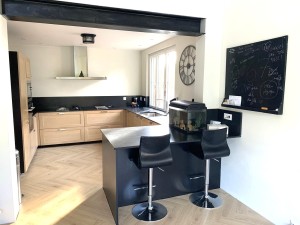 A VENDRE BEAUNE MAISON 9 PIECES AVEC PISCINE INTERIEURE ET